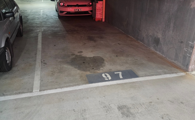 West Melbourne - Undercover Parking 