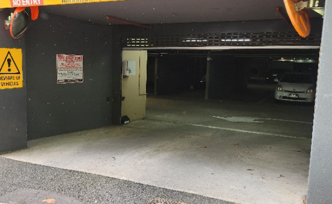 CBD Secure Undercover Parking Space in West Melbourne – Easy Access via Latrobe St