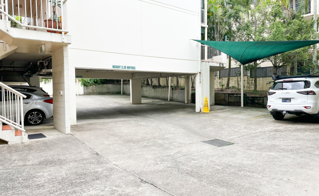 Unreserved Undercover parking 2 min from Toowong Village