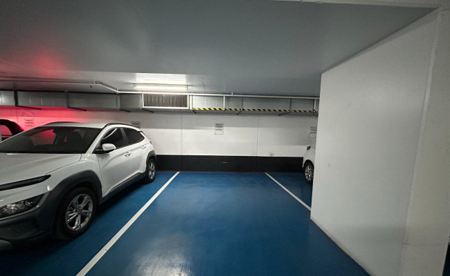 Southbank - Secure Indoor Parking close to CBD