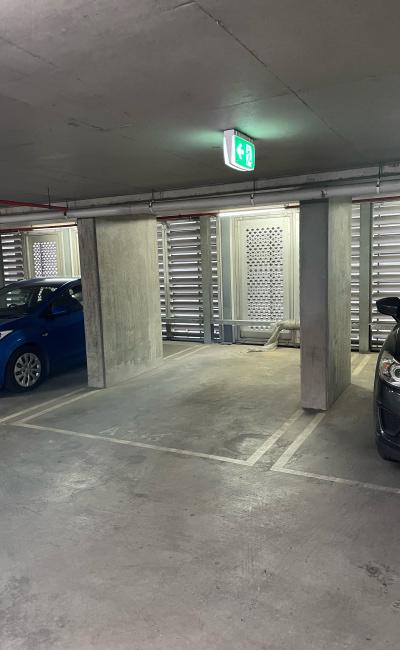 Southbank - 24/7 Indoor Parking Near Crown Casino, Melbourne Uni and NGV