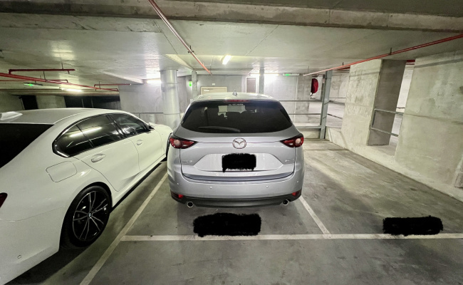 Secure Car Park For Rent In Southbank, Require minimum 1 month