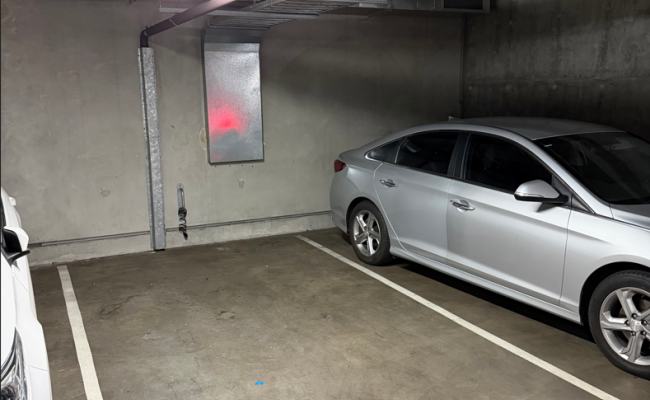 Secure/Undercover Parking Spot Available in Southbank, Near Public Transport/Crown