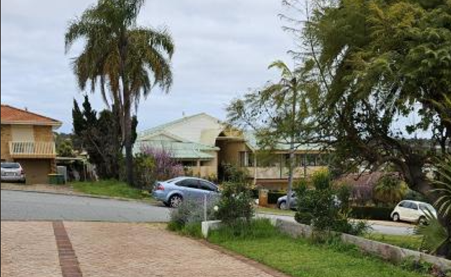 Great parking space short walk to bus stop directly to city or Galleria Morley