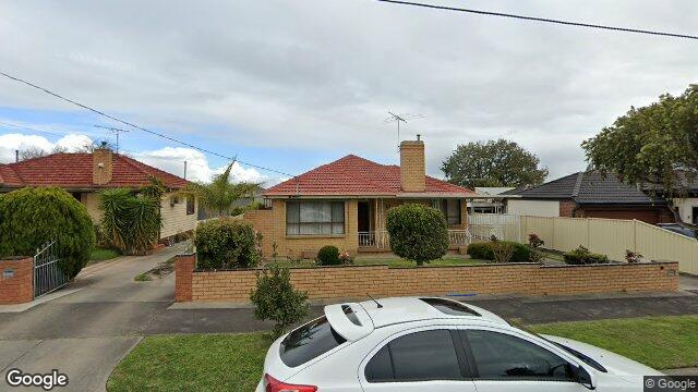 Private Secure Garage Storage and Driveway Parking in Springvale