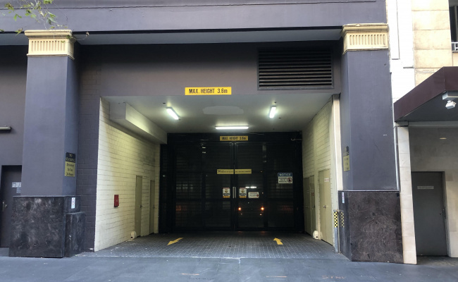 Sydney - CBD Parking between Market St and King St