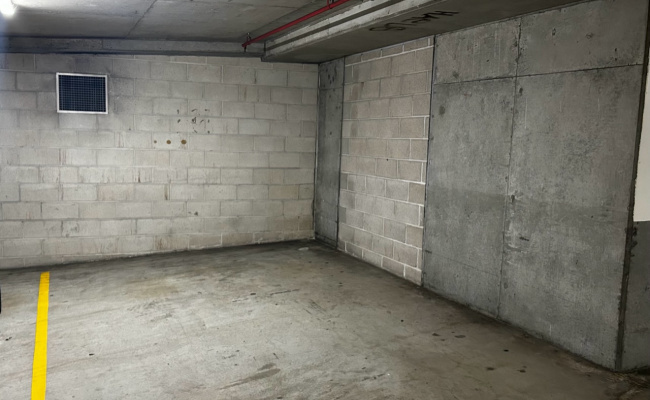 Secure 24/7 Kent St parking - close to Wynyard/Barangaroo