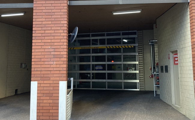 Secure and safe indoor car parking, 24/7 access, Sydney cbd on Kent street, near everything