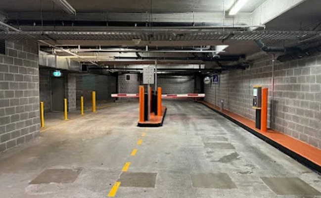 Car space for lease in Lumiere building, just near Townhall, Sydney