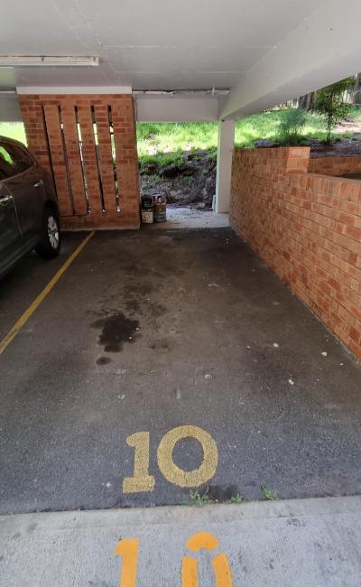 Undercover space in Macquarie Park adjacent to bus stop to City and Macquarie Centre