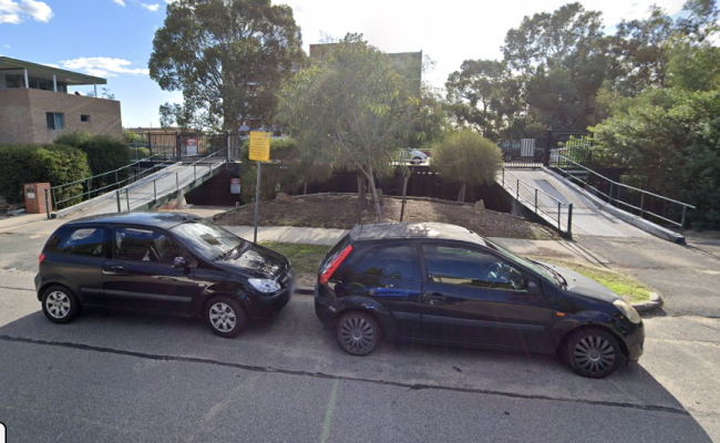 Undercover Parking only 3km from CBD