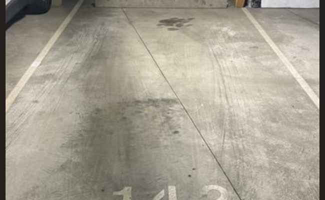 Long term parking space in Elan building