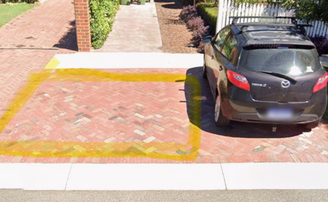 Super convenient parking in Nedlands - 5 minute walk to Hollywood Hospital and QEII