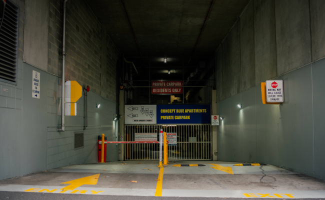 24 hr access parking space, heart of CBD, close to everything.
