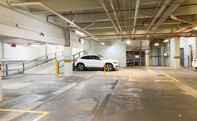 CBD Easy access, secure & small private car park for rent