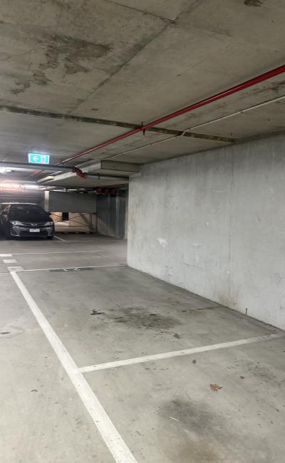 SECURE UNDERCOVER CAR PARK FOR RENT WEST MELBOURNE CBD