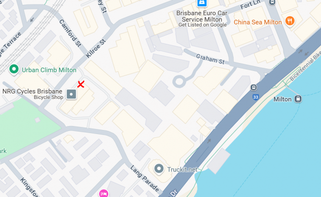 Easy & quick access from Kilroe Street.  Walk to Coronation Drive or Park Road.  (7A)