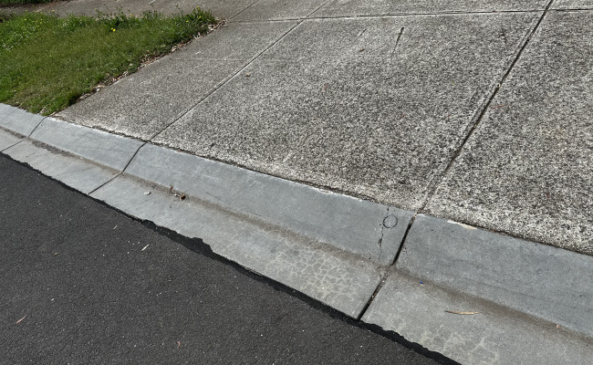 Parking Near Bus Stop & Close By Amenities In Tarneit