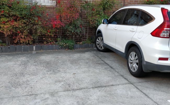 Convenient Carlton North location