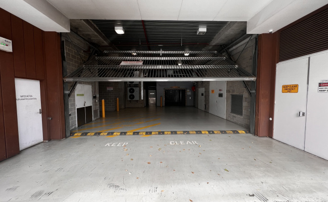 Parking lot on Leicester Street near Queen Victorian Market