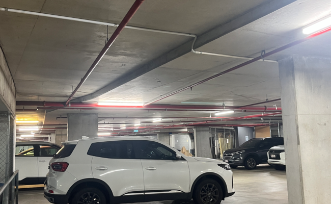 Secure undercover parking for rent in Spring Hill. Close to Brisbane city and great for city workers