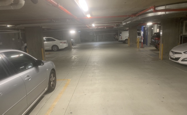 Secure underground car park. 1km from the MCG