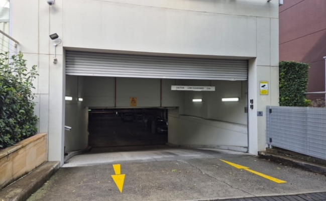 Rhodes - Secure and 24 7 Access Long Term Parking near Waterside Mall