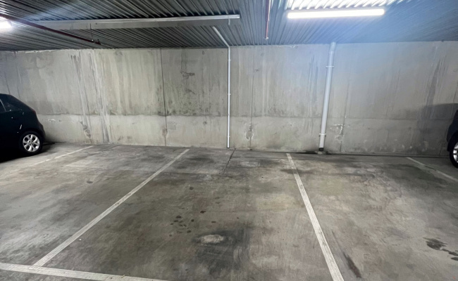 Great parking space in front of Auburn Station
