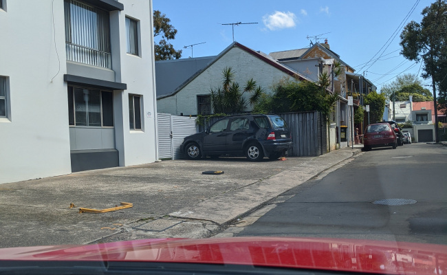 Redfern - Great Outdoor Parking Space near Main Roads