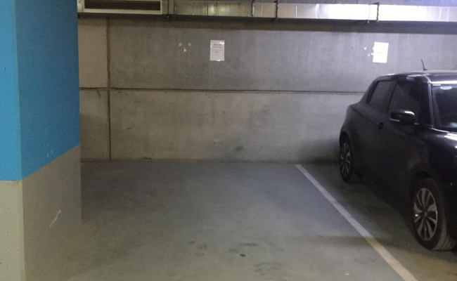 Melbourne - Secure CBD Parking near Tram Stops