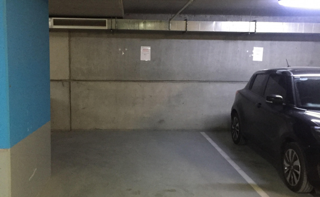 Melbourne - Secure CBD Parking near Tram Stops
