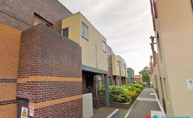 Carlton - Great Secure Undercover Parking close to CBD/Melbourne UNI