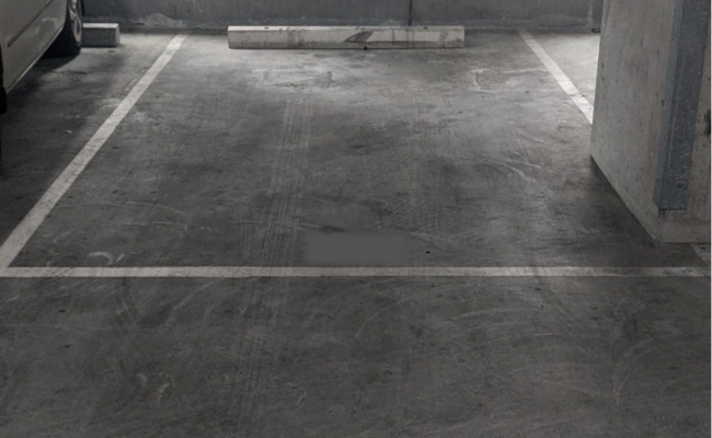Melbourne - Prime Indoor Parking in CBD