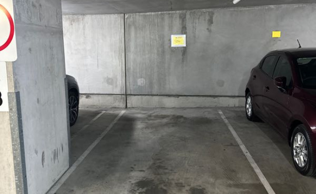 Great spot for car park in CBD