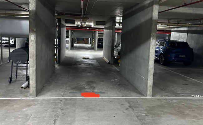 Convenient & Safe Parking Near Carlton Gardens