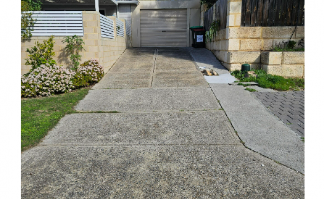 Heathridge - Safe Driveway Parking near Littorina Park