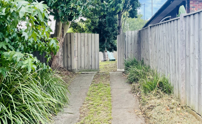 Driveway available to rent in a quiet street located in Frankston North that is monitored by CCT.