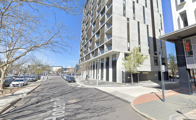 Secured parking at Canberra City (39 London Circuit)