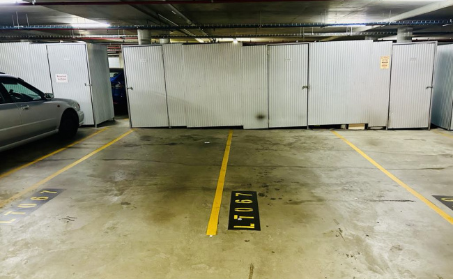 Parking within walking distance of City centre, easy access and safe