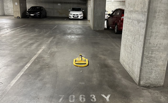 Secured Parking in Melbourne CBD (639 Longsdale St)