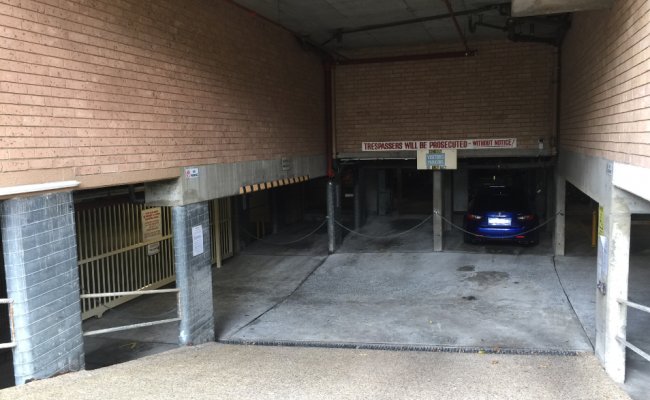 Ultimo - Secure Convenient Parking near Chinatown