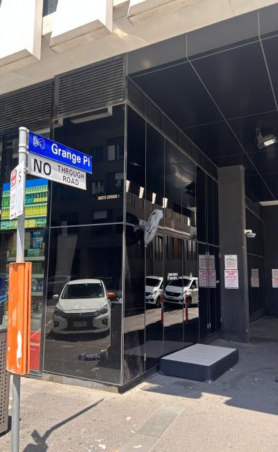 Great indoor carapace at 33 Mackenize Street - Needs to be Resident of the Building