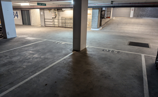 Car Space in CBD - next to the Opera House!