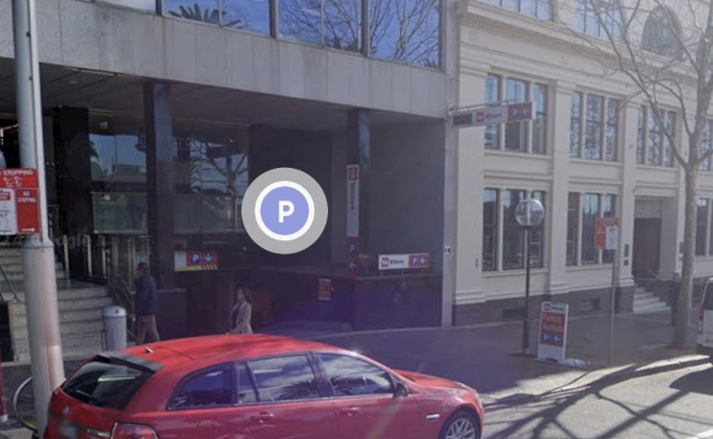 Macquaire St Sydney. Privately owned highly sort after RESERVED space on B4 of Wilson Parking.