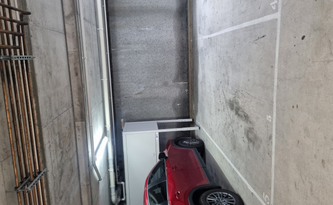 Runaway Bay secure undercover car parking space