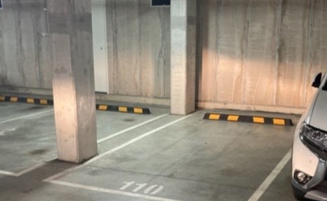 24/7 Unlimited access. Walk to Macquarie Uni Metro/Shops. Perfect for commuters & students. Rent Now