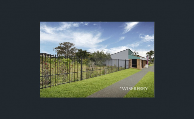 Large off street space available in Toukley CAR,BOAT,CARAVAN,TRACTOR,TRAILER,BUILDING EQUIPMENT