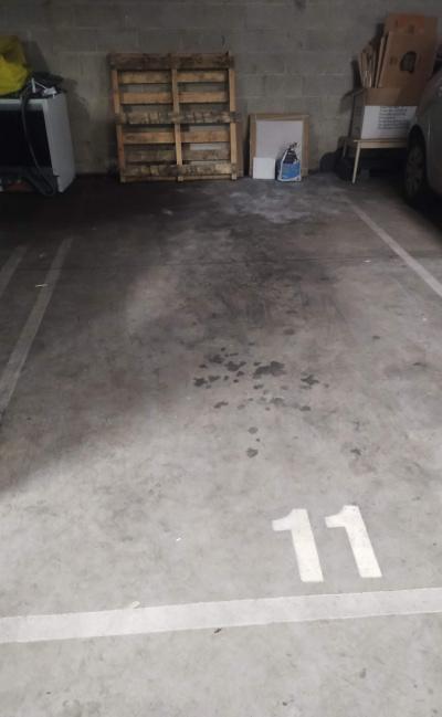 Indoor parking lot space near USYD and RPA hospital
