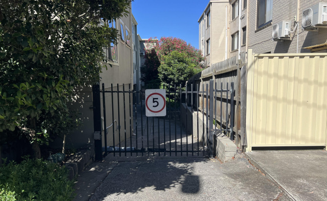 Undercover & safe parking space closeby to hospitals and CBD/PT