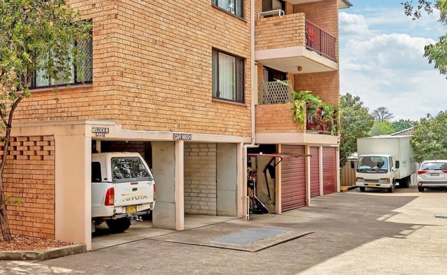 W/ visitor parking & negotiable price- large secure safe accessible lock-up garage nearby key places